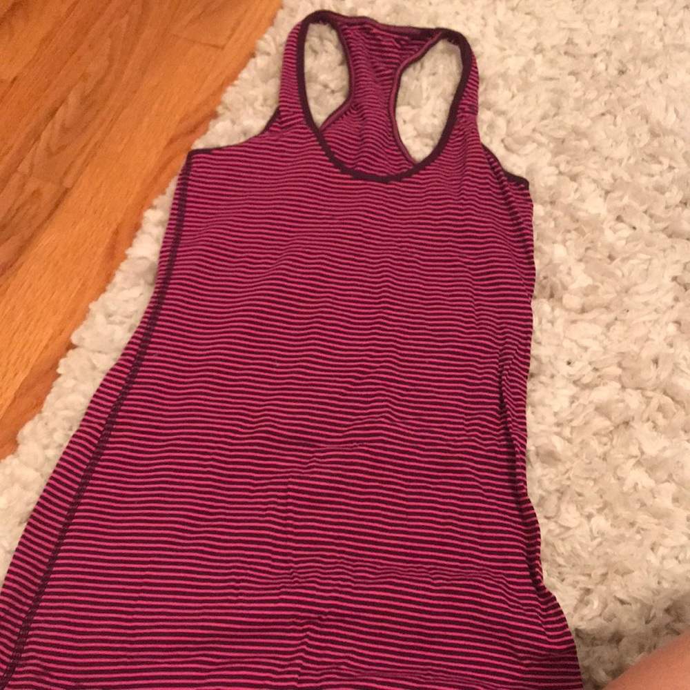 Lululemon tank top fits like a small-medium!